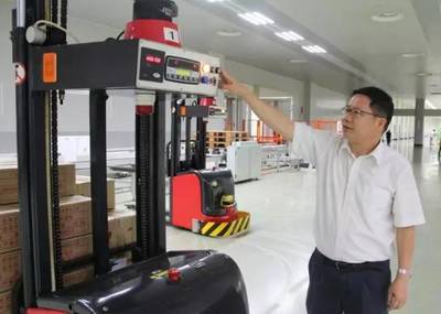 創(chuàng)新驅(qū)動發(fā)展 廣東中煙廣州卷煙廠雙喜改善工作室的科技引擎與網(wǎng)絡(luò)技術(shù)服務(wù)